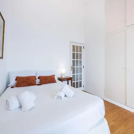 Majestic Oceanfront Retreat 4 Bedrooms Fantastic Frontline Location Direct Access To The Sea And Da Praia Da Luz